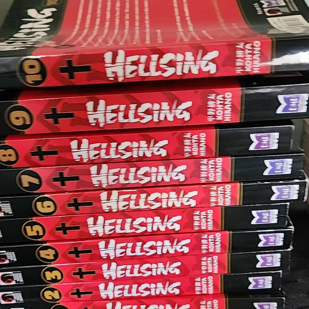 Hellsing Manga Collection Volumes 1-10